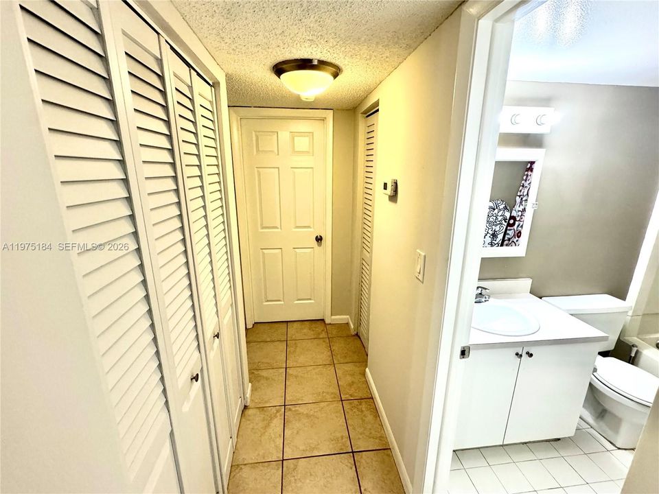 Activo con contrato: $199,900 (2 camas, 2 baños, 963 Pies cuadrados)
