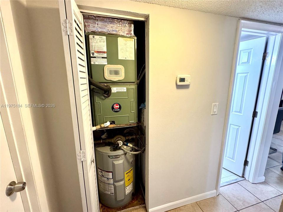 Activo con contrato: $199,900 (2 camas, 2 baños, 963 Pies cuadrados)