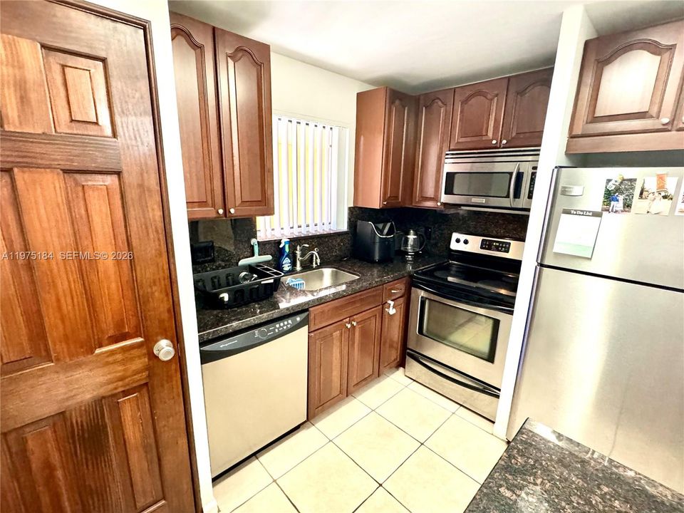Activo con contrato: $199,900 (2 camas, 2 baños, 963 Pies cuadrados)