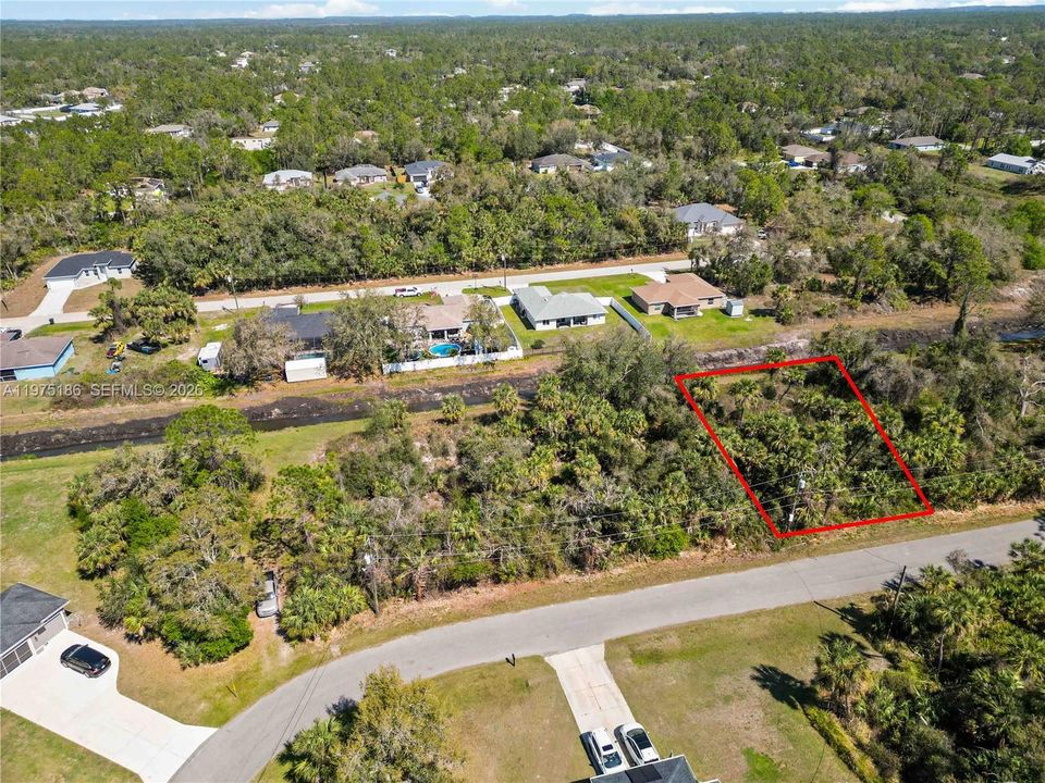 En Venta: $13,000 (0.23 acres)