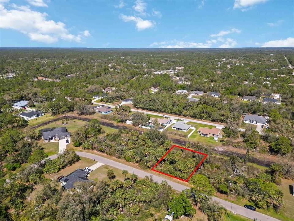 En Venta: $13,000 (0.23 acres)