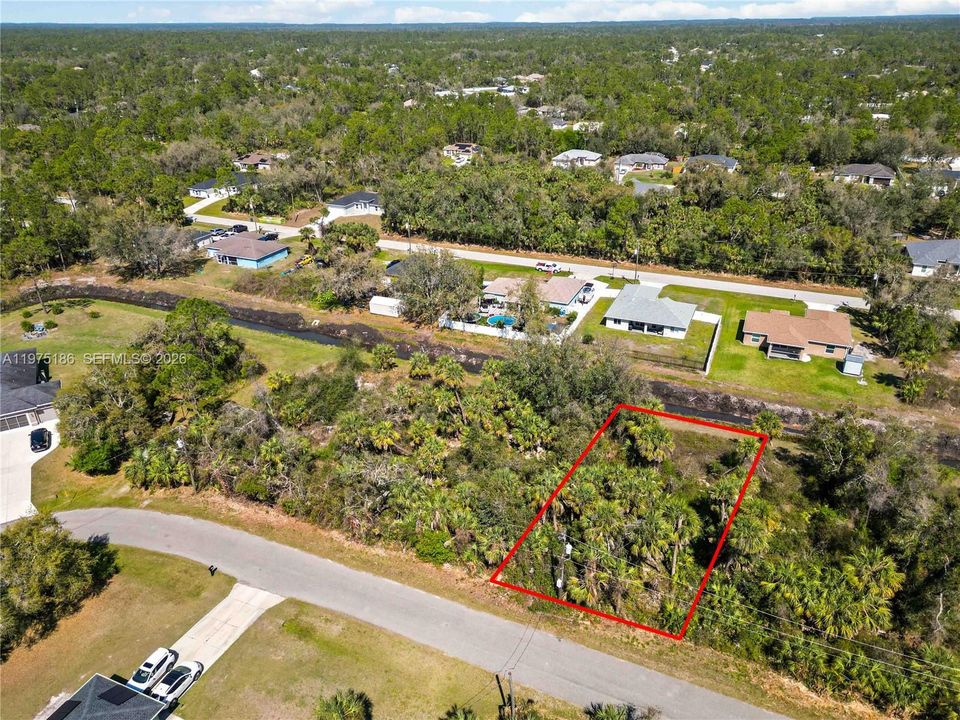 En Venta: $13,000 (0.23 acres)