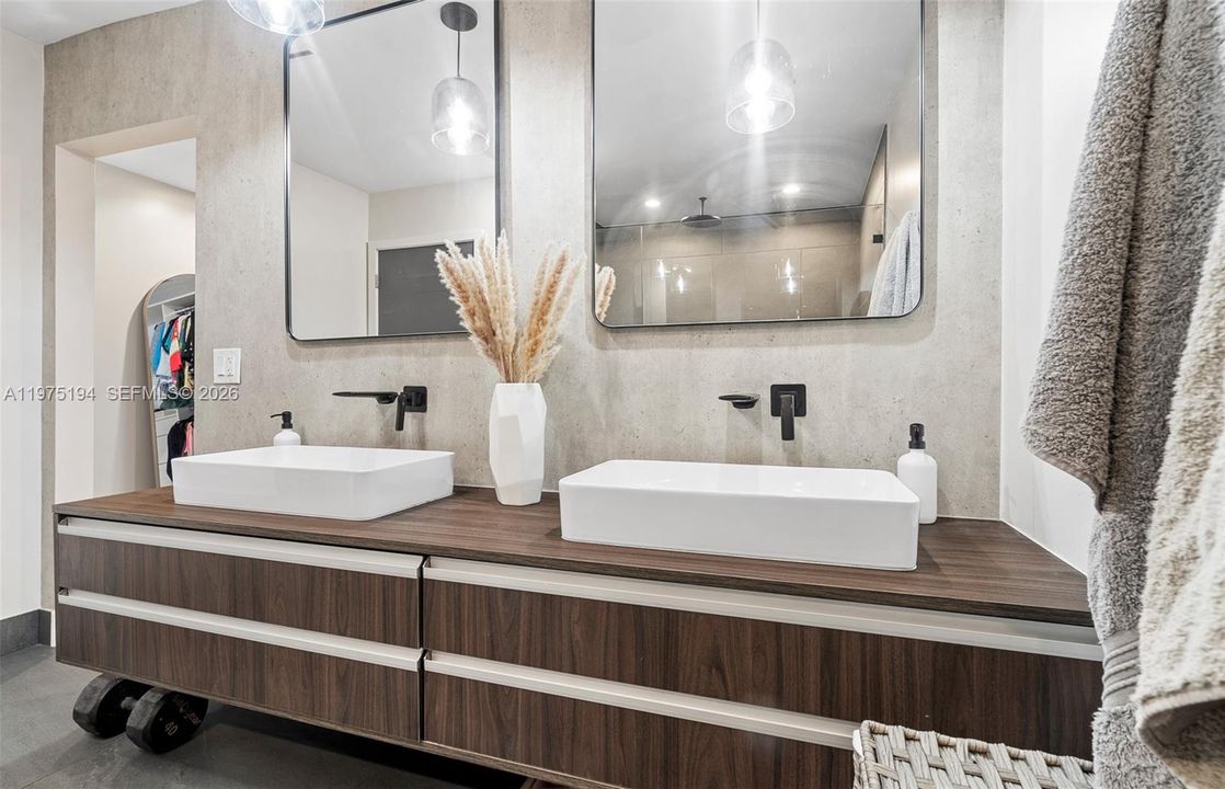 For Sale: $1,500,000 (4 beds, 3 baths, 2845 Square Feet)