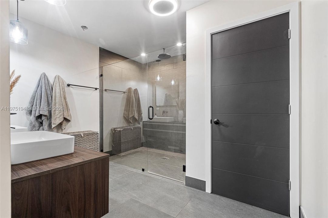 For Sale: $1,500,000 (4 beds, 3 baths, 2845 Square Feet)