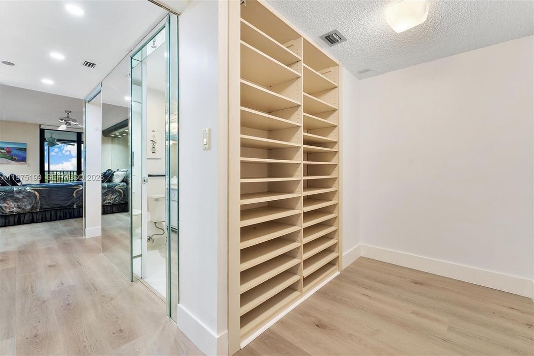 На продажу: $899,000 (2 спален, 2 ванн, 1452 Квадратных фут)