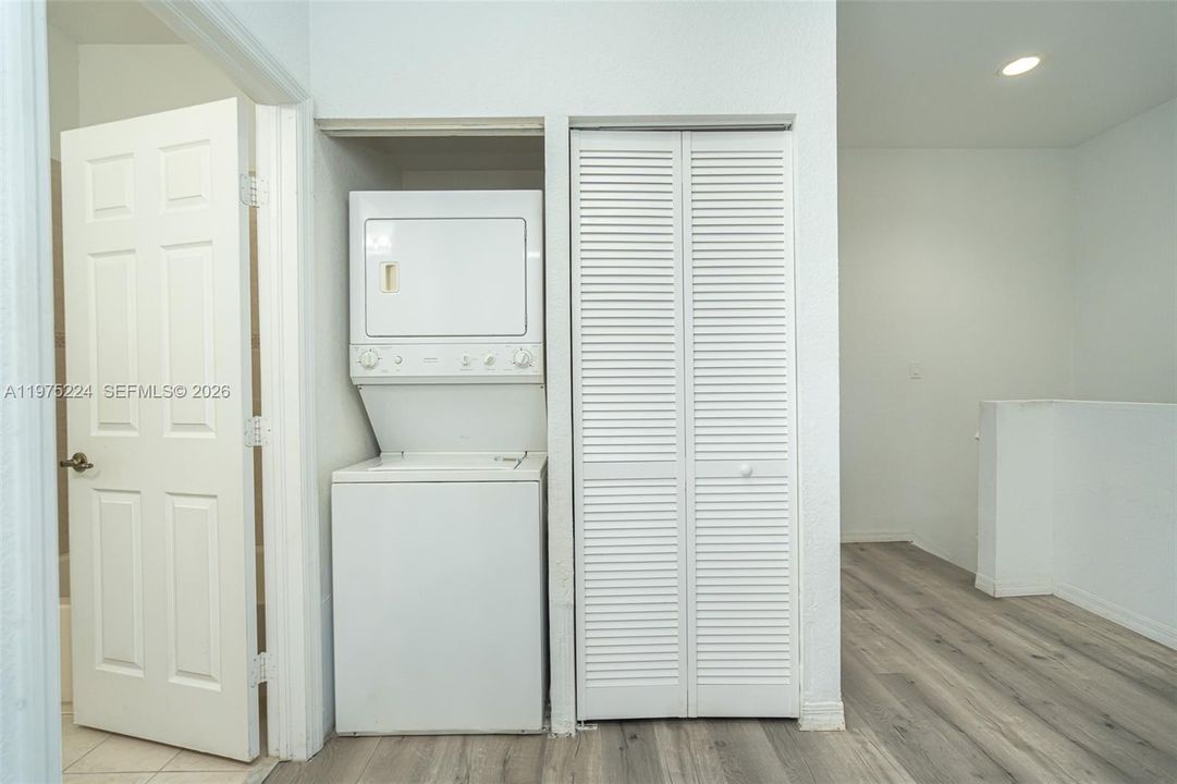 На продажу: $334,900 (3 спален, 2 ванн, 1505 Квадратных фут)