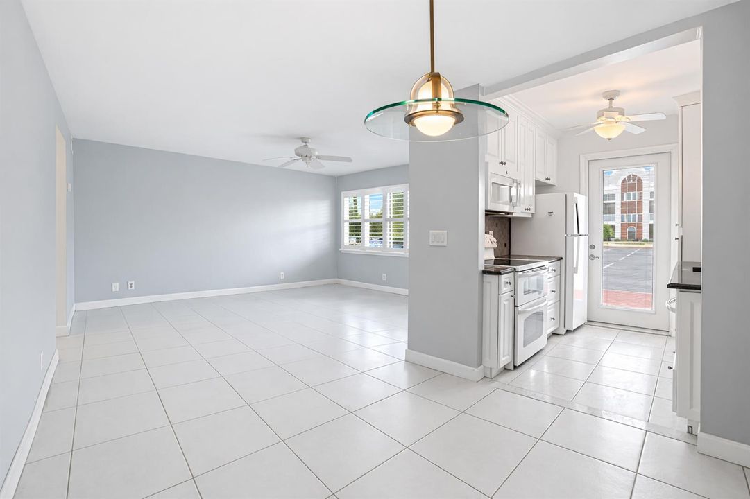 Kitchen/Dining Area