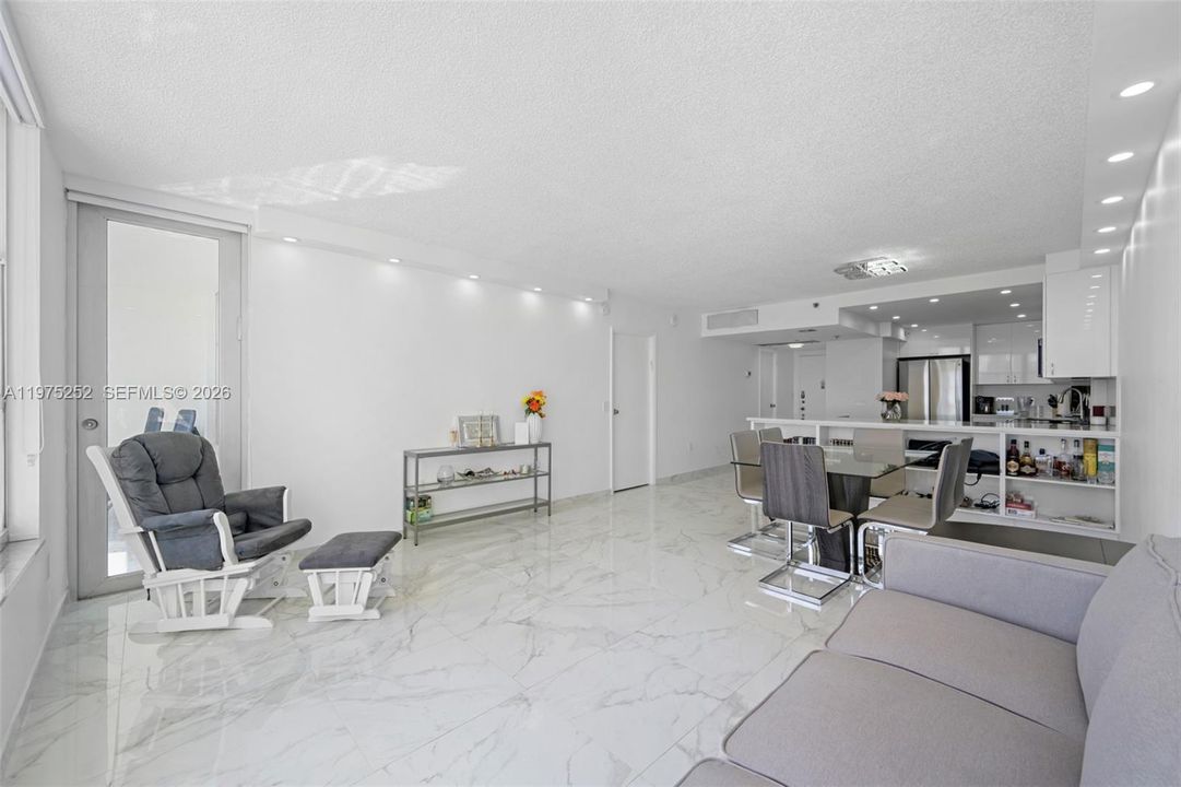 На продажу: $619,000 (1 спален, 1 ванн, 820 Квадратных фут)