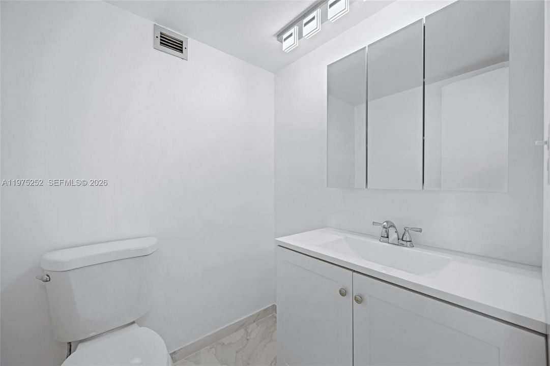 На продажу: $619,000 (1 спален, 1 ванн, 820 Квадратных фут)