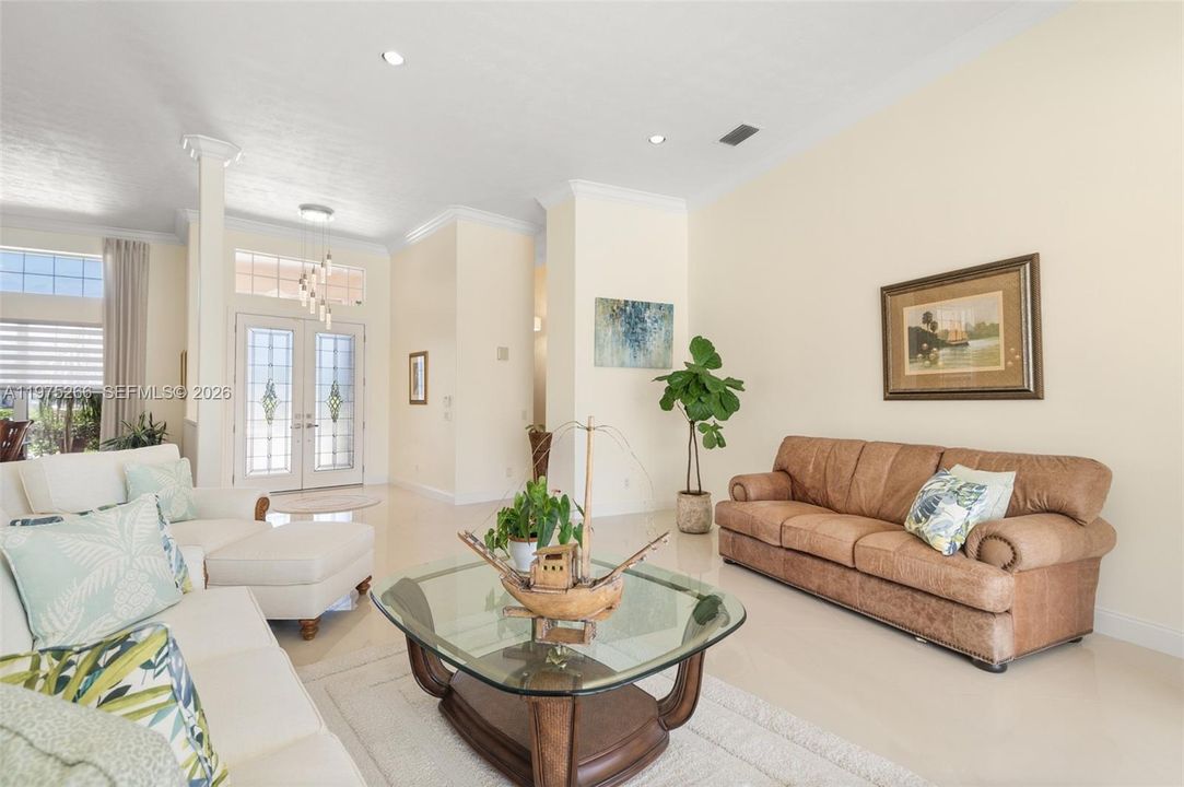 En Venta: $2,149,000 (3 camas, 2 baños, 3337 Pies cuadrados)