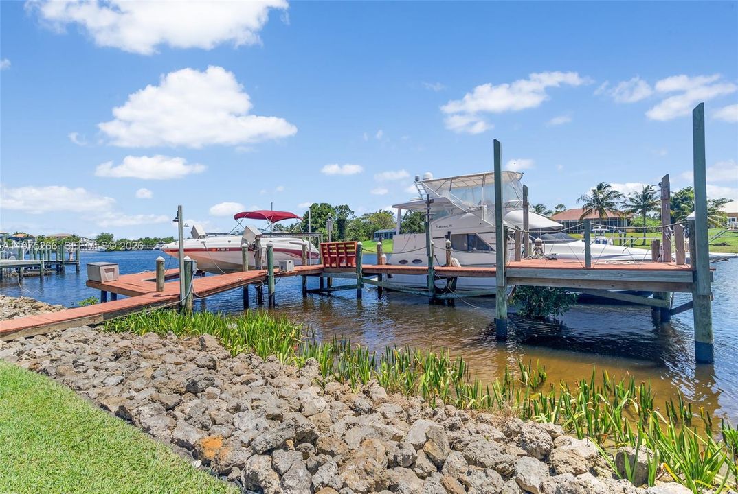 En Venta: $2,149,000 (3 camas, 2 baños, 3337 Pies cuadrados)
