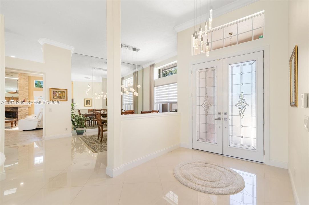 En Venta: $2,149,000 (3 camas, 2 baños, 3337 Pies cuadrados)