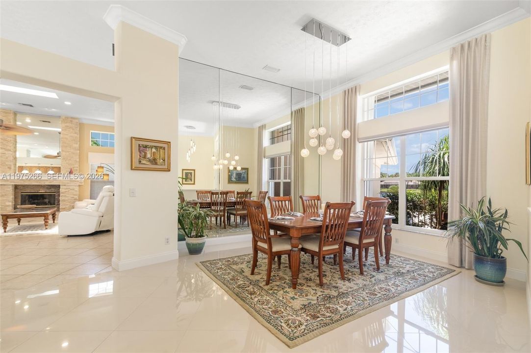 En Venta: $2,149,000 (3 camas, 2 baños, 3337 Pies cuadrados)