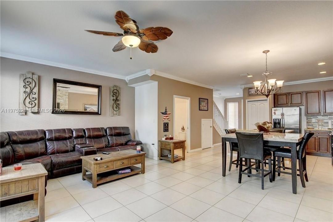 For Sale: $450,000 (3 beds, 2 baths, 1420 Square Feet)