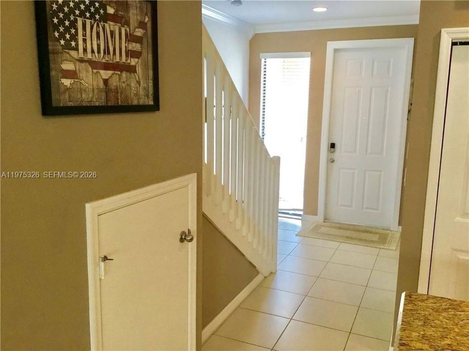 For Sale: $450,000 (3 beds, 2 baths, 1420 Square Feet)