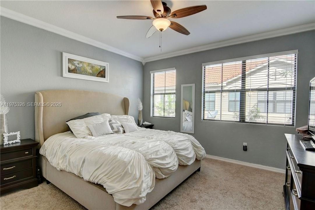 For Sale: $450,000 (3 beds, 2 baths, 1420 Square Feet)
