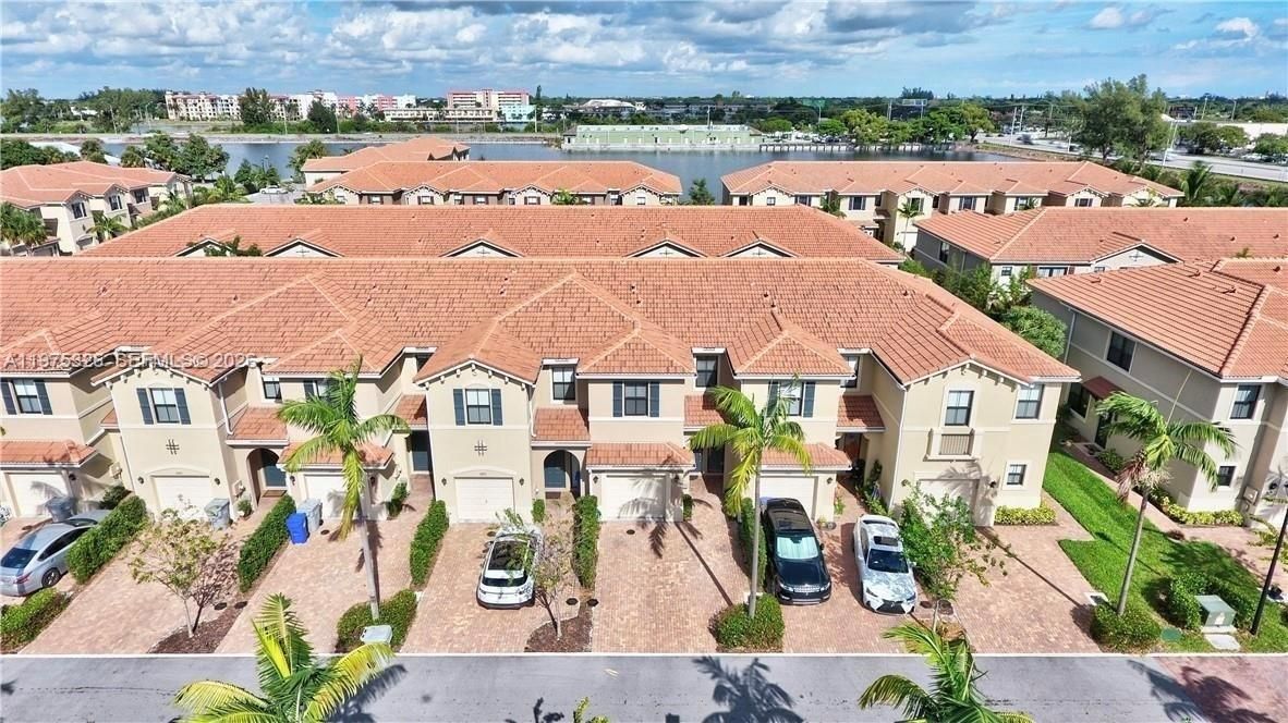 For Sale: $450,000 (3 beds, 2 baths, 1420 Square Feet)