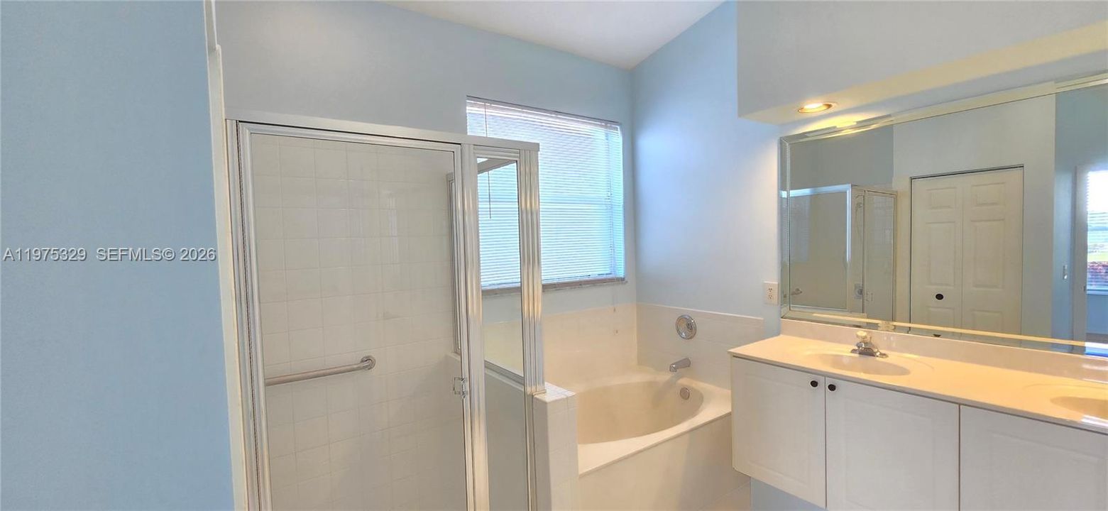 For Sale: $419,000 (3 beds, 2 baths, 1627 Square Feet)