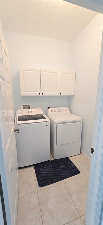 For Sale: $419,000 (3 beds, 2 baths, 1627 Square Feet)
