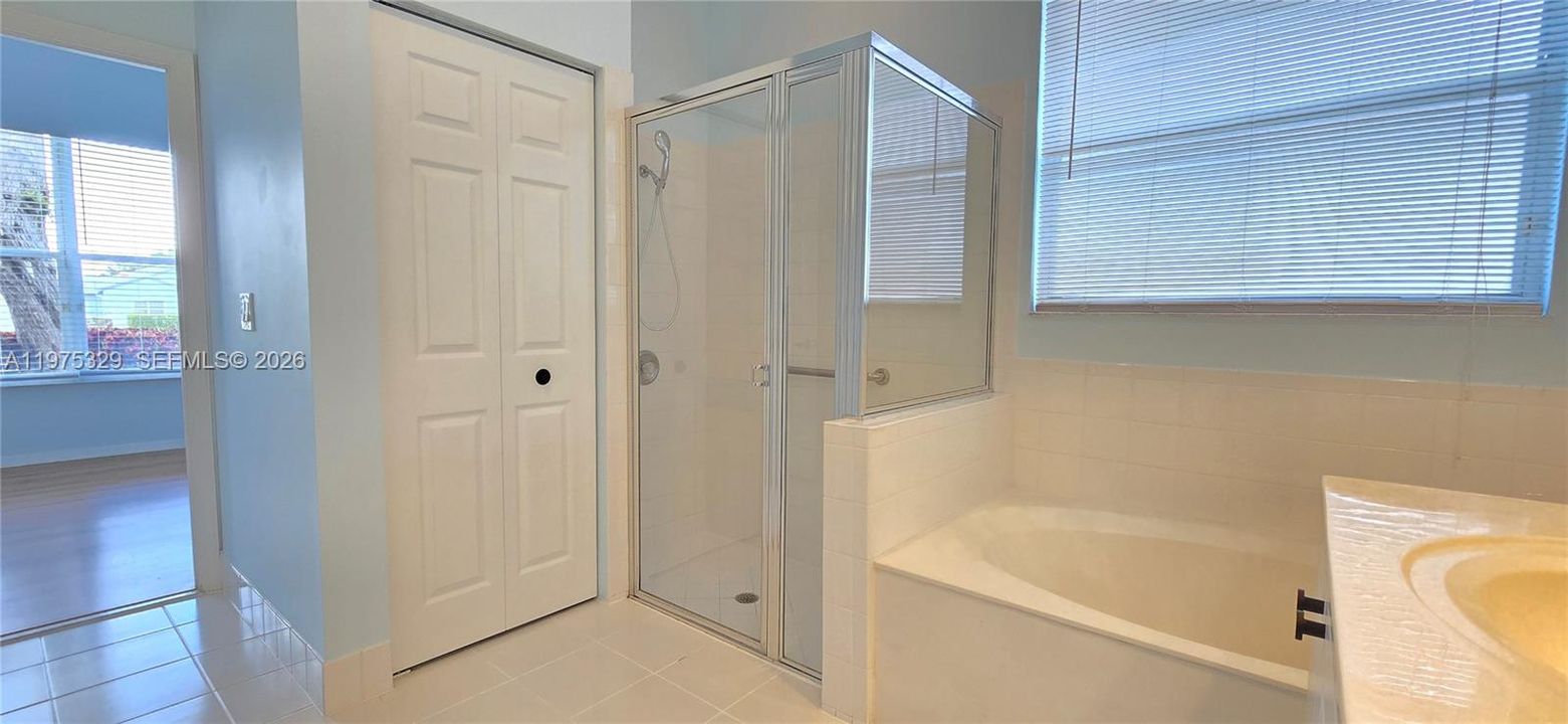 For Sale: $419,000 (3 beds, 2 baths, 1627 Square Feet)