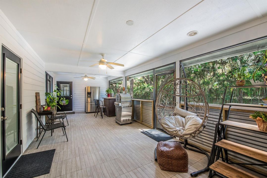 BL 2 FR Patio