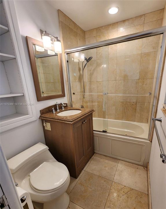 2nd Primary bath