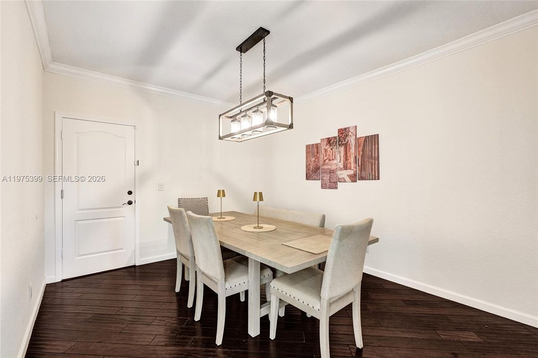 На продажу: $449,000 (3 спален, 2 ванн, 1748 Квадратных фут)