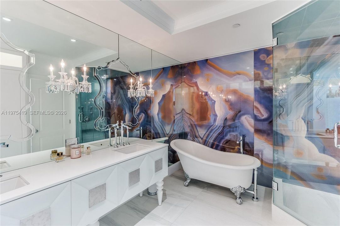 For Sale: $4,850,000 (3 beds, 3 baths, 1810 Square Feet)