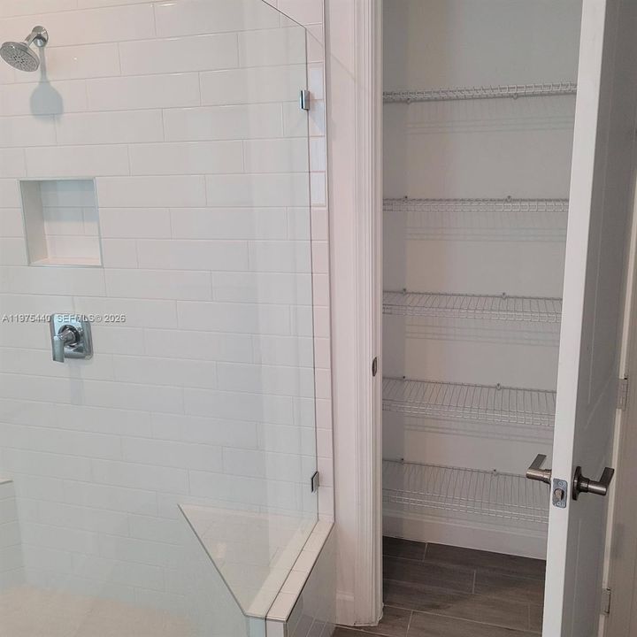 В аренду: $4,400 (4 спален, 3 ванн, 2373 Квадратных фут)