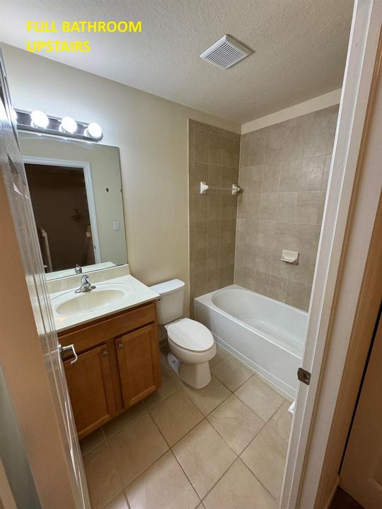 13IMG_2302 FULL BATH UP