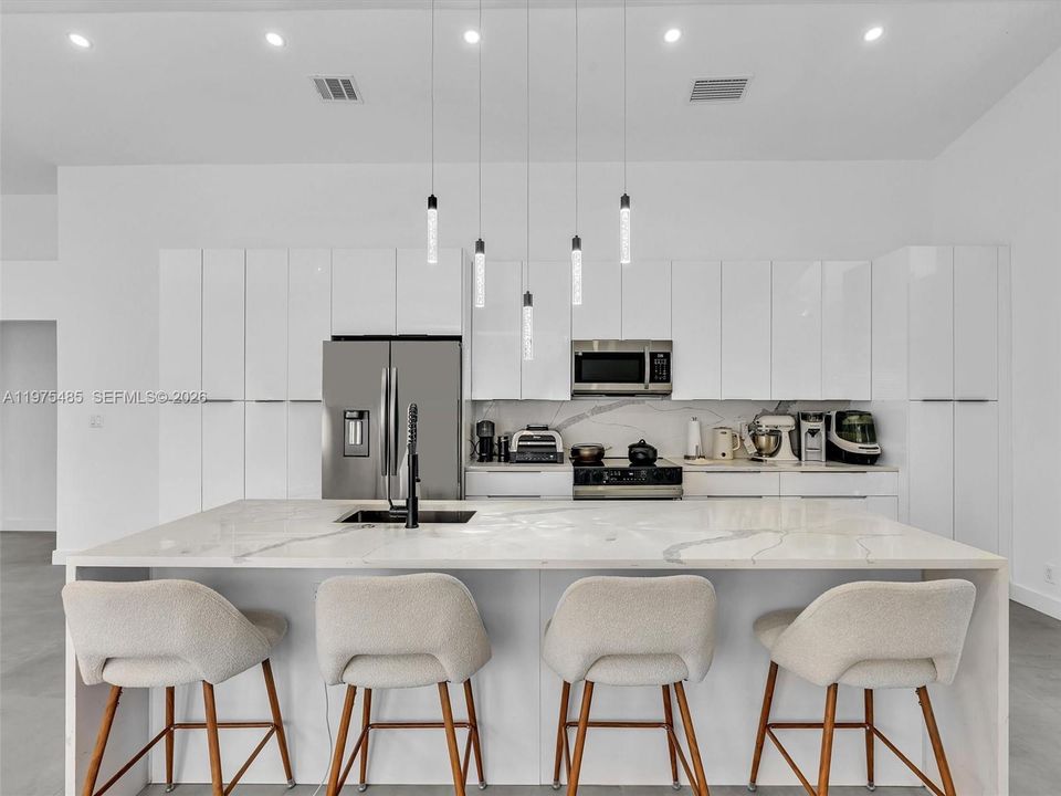 Recently Rented: $5,500 (3 beds, 2 baths, 1852 Square Feet)