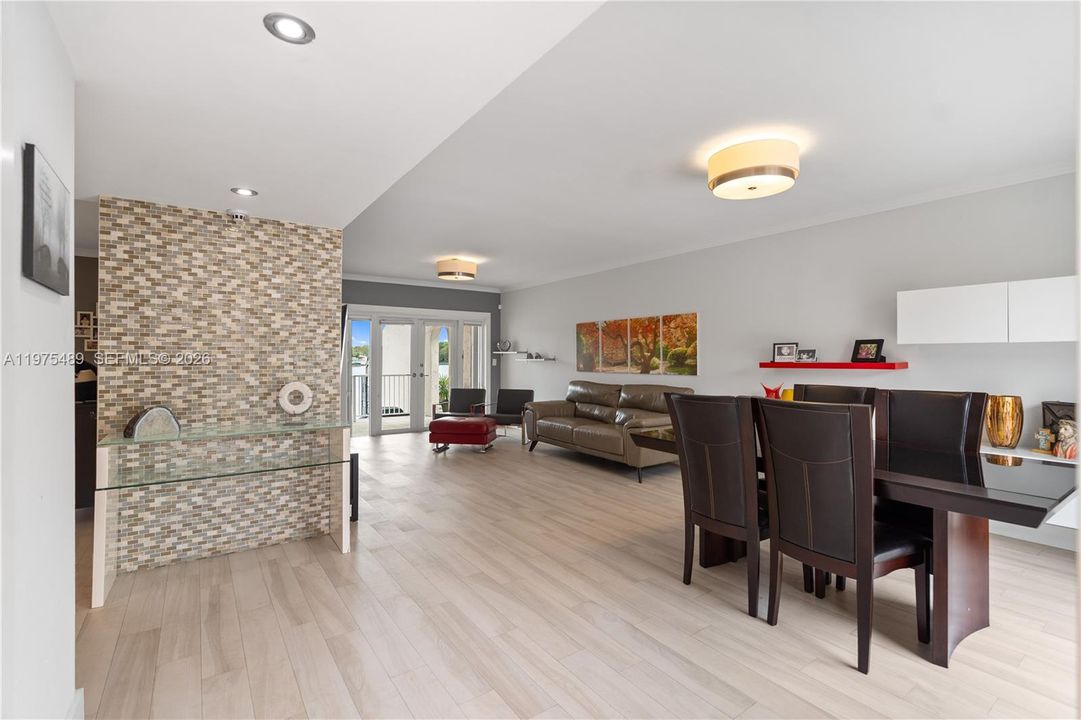 For Sale: $749,000 (3 beds, 2 baths, 1746 Square Feet)