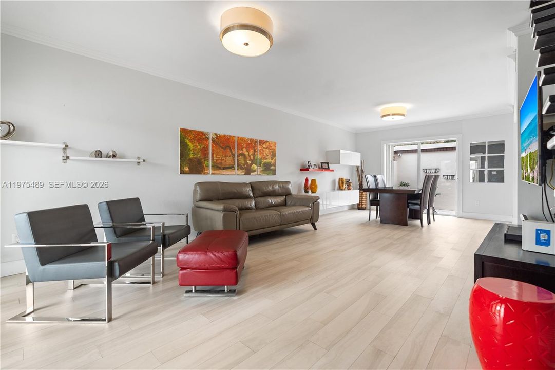 For Sale: $749,000 (3 beds, 2 baths, 1746 Square Feet)