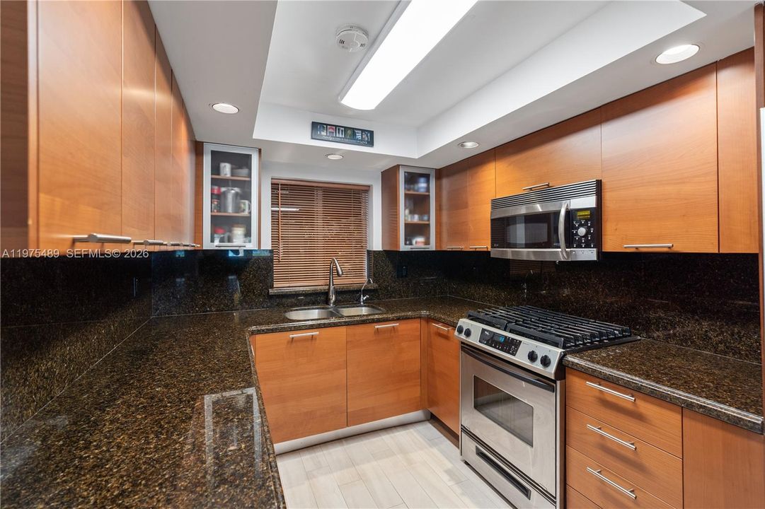 For Sale: $749,000 (3 beds, 2 baths, 1746 Square Feet)