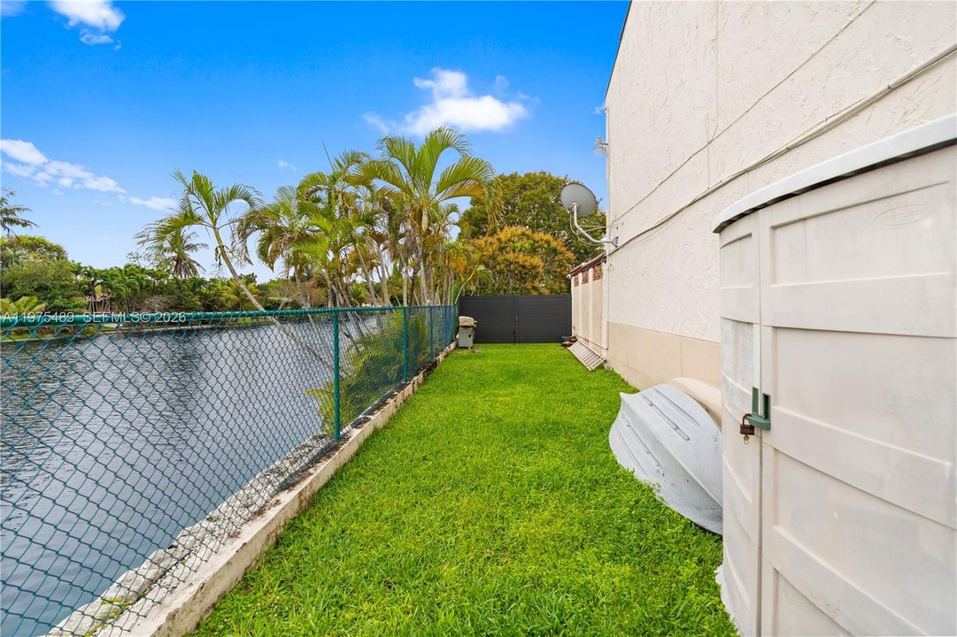 For Sale: $749,000 (3 beds, 2 baths, 1746 Square Feet)