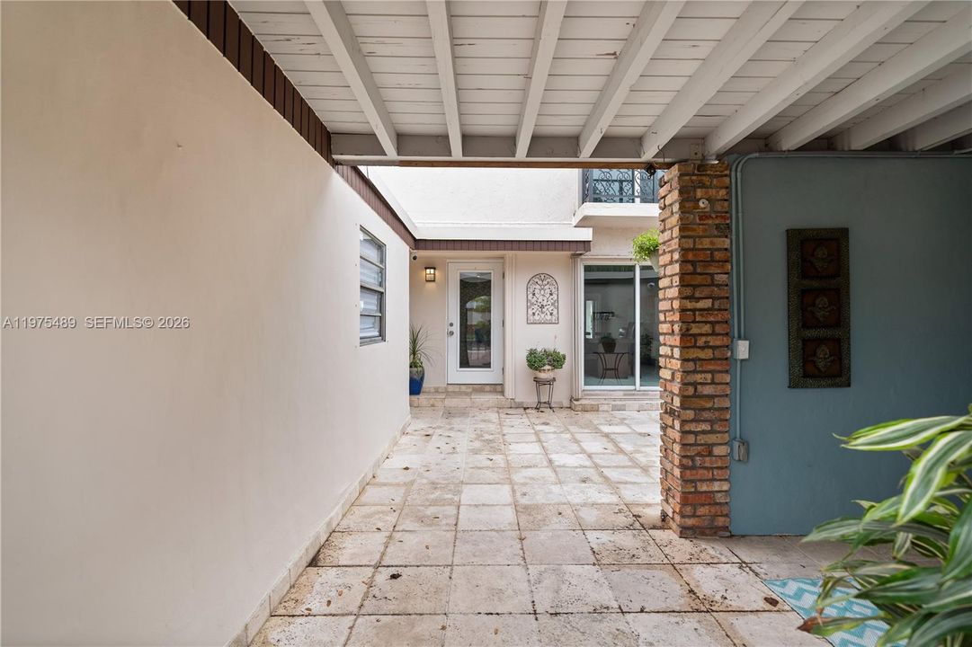 For Sale: $749,000 (3 beds, 2 baths, 1746 Square Feet)