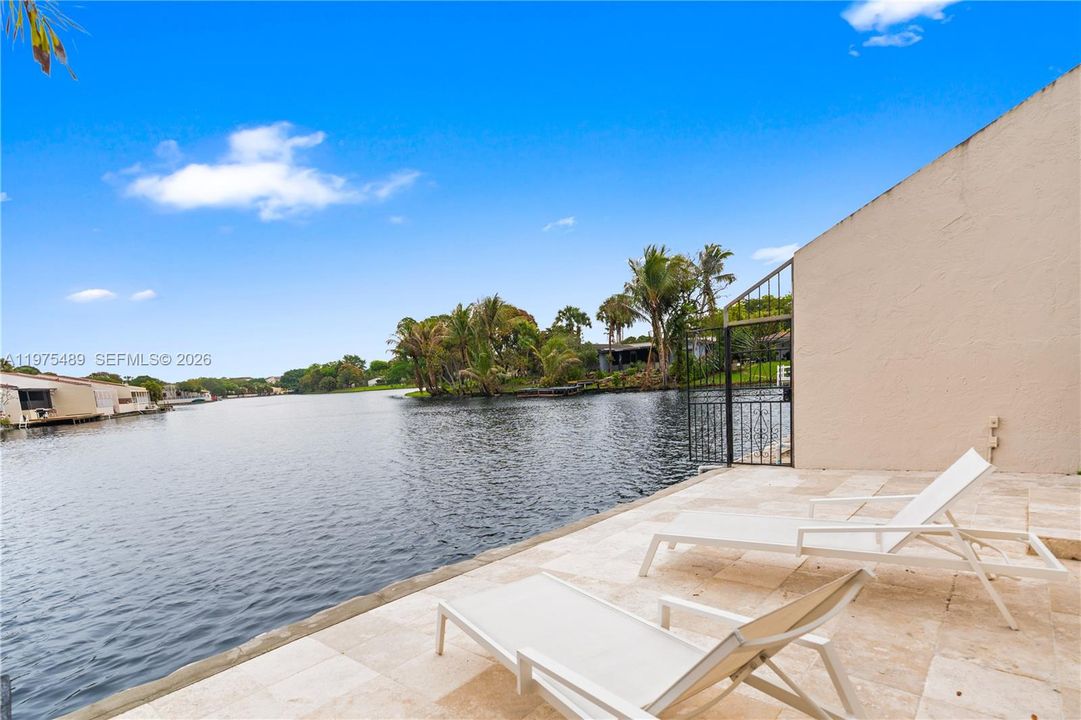 For Sale: $749,000 (3 beds, 2 baths, 1746 Square Feet)