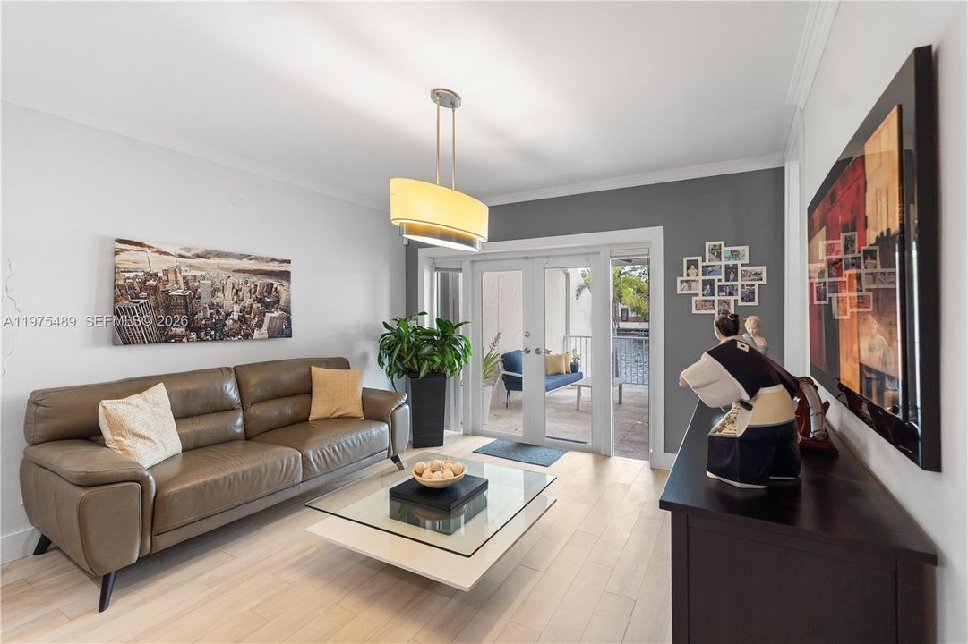 For Sale: $749,000 (3 beds, 2 baths, 1746 Square Feet)