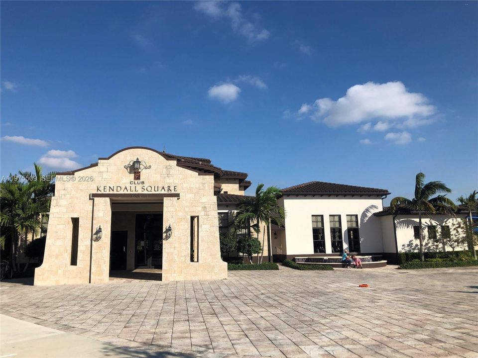 Active With Contract: $1,500 (0 beds, 1 baths, 412 Square Feet)
