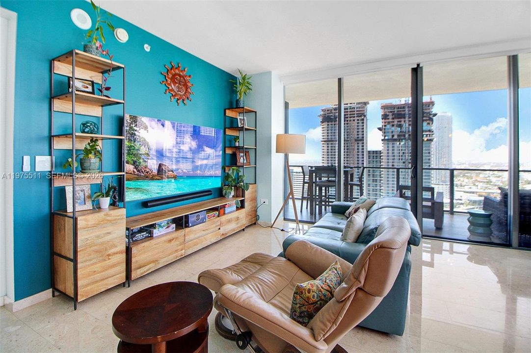 Под контрактом: $999,999 (2 спален, 2 ванн, 1265 Квадратных фут)