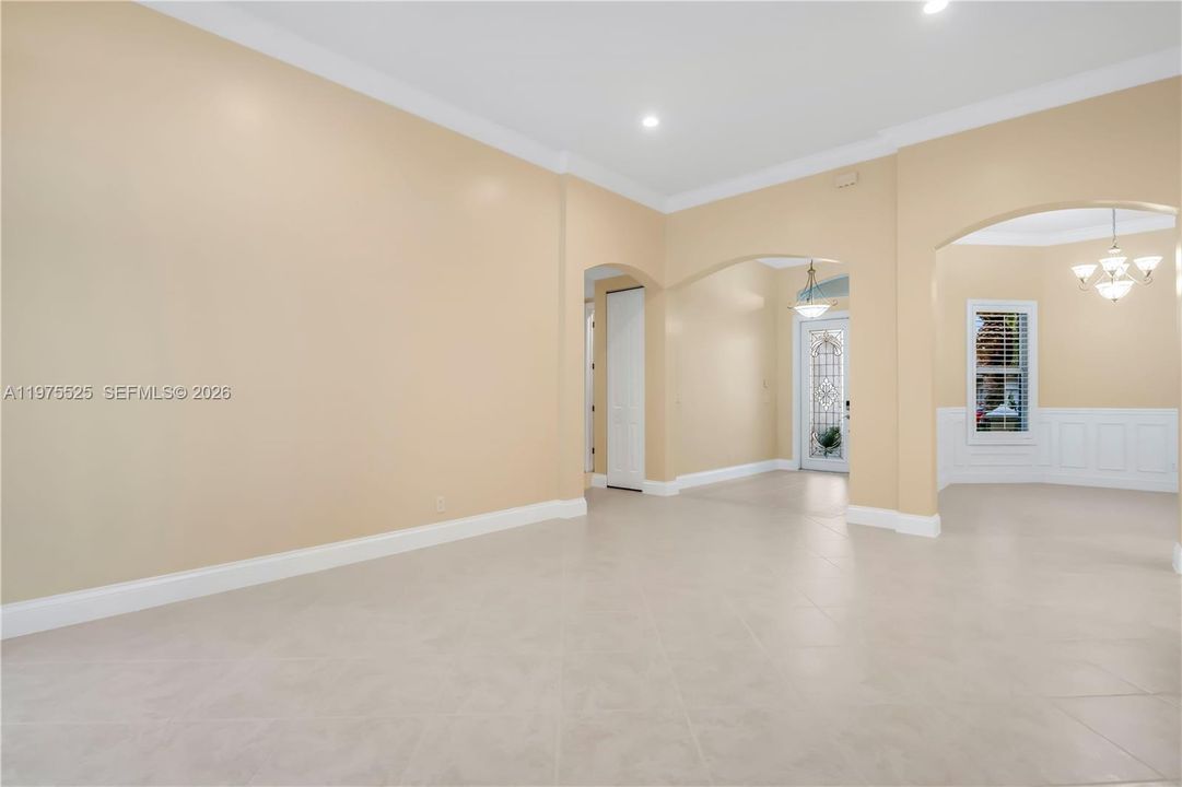 Недавно продано: $949,900 (5 спален, 3 ванн, 2820 Квадратных фут)