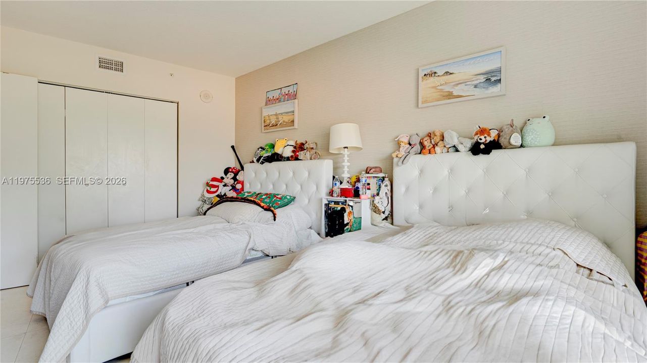 For Sale: $844,000 (3 beds, 2 baths, 1447 Square Feet)