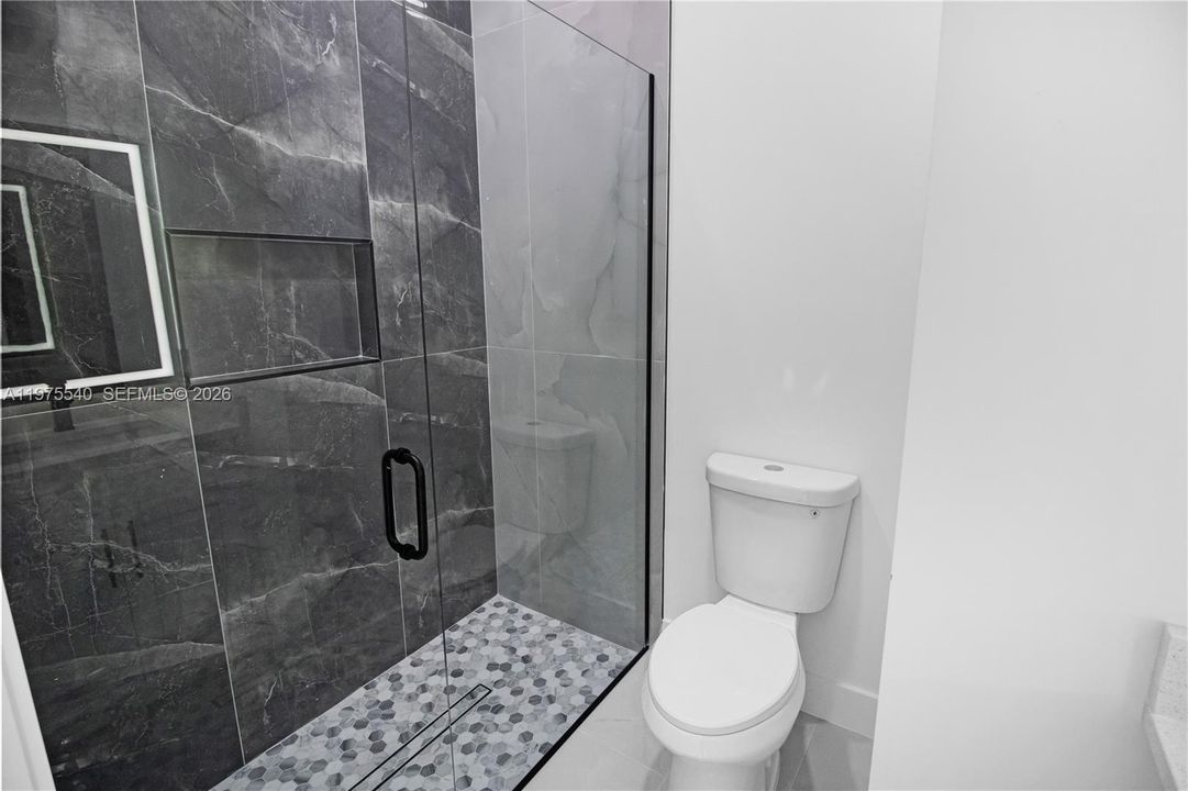Activo con contrato: $269,900 (3 camas, 3 baños, 0 Pies cuadrados)