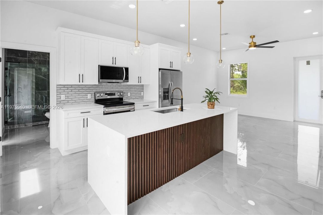Activo con contrato: $269,900 (3 camas, 3 baños, 0 Pies cuadrados)
