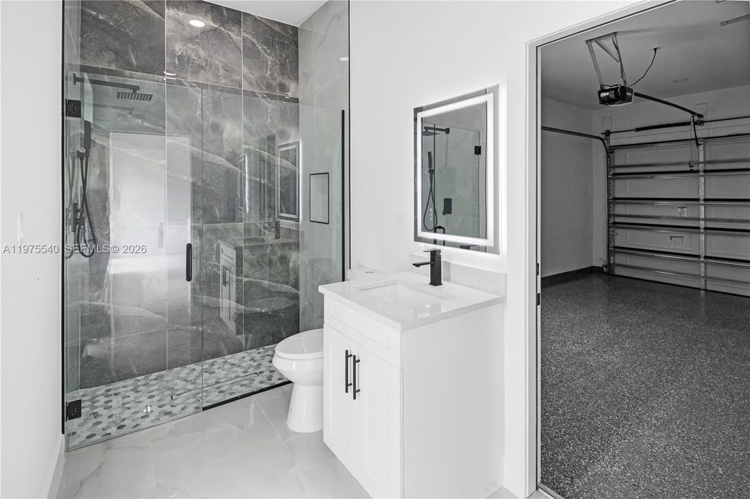 Activo con contrato: $269,900 (3 camas, 3 baños, 0 Pies cuadrados)