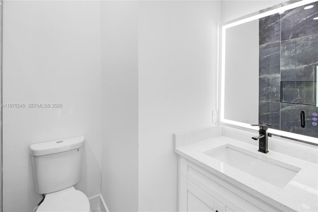 Activo con contrato: $269,900 (3 camas, 3 baños, 0 Pies cuadrados)