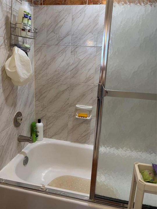 primary room bathroom