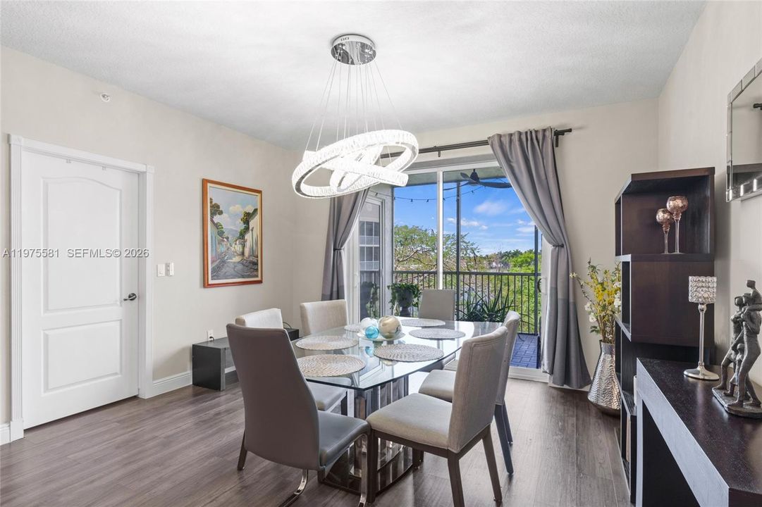 En Venta: $475,000 (2 camas, 2 baños, 1700 Pies cuadrados)