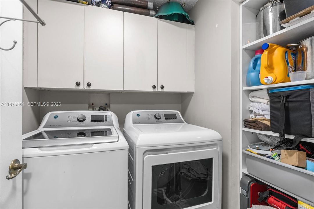 En Venta: $475,000 (2 camas, 2 baños, 1700 Pies cuadrados)