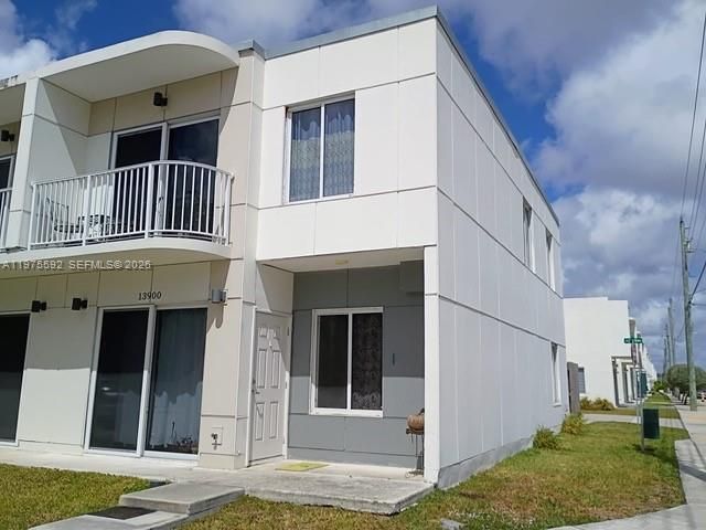 For Sale: $395,500 (4 beds, 3 baths, 1434 Square Feet)
